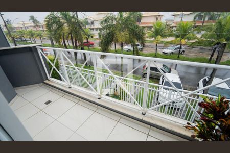 Casa de condomínio à venda com 205m², 5 quartos e 3 vagas Casa de condomínio à venda com 205m², 5 quartos e 3 vagasVaranda Suíte