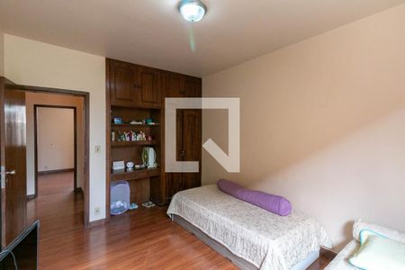 Casa à venda com 400m², 4 quartos e 3 vagas Casa à venda com 400m², 4 quartos e 3 vagasQuarto 3