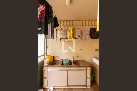 Casa à venda com 400m², 4 quartos e 3 vagas Casa à venda com 400m², 4 quartos e 3 vagasÁrea de Serviço