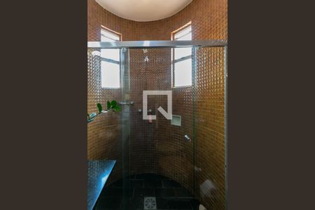 Casa à venda com 400m², 4 quartos e 3 vagas Casa à venda com 400m², 4 quartos e 3 vagasBanheiro Social