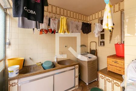 Casa à venda com 400m², 4 quartos e 3 vagas Casa à venda com 400m², 4 quartos e 3 vagasÁrea de Serviço