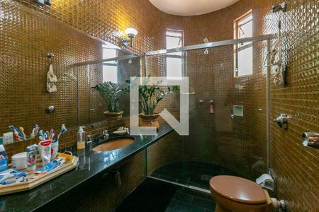 Casa à venda com 400m², 4 quartos e 3 vagas Casa à venda com 400m², 4 quartos e 3 vagasBanheiro Social