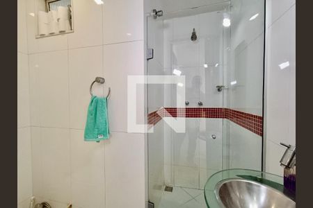 Apartamento à venda com 156m², 3 quartos e sem vagaBanheiro social 2
