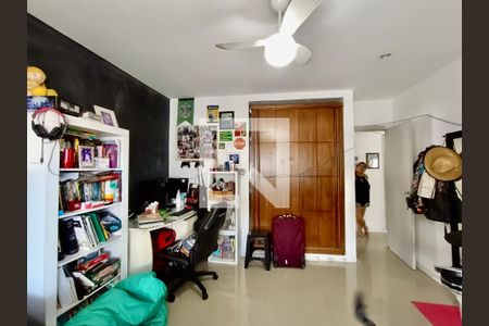Apartamento à venda com 156m², 3 quartos e sem vagaQuarto