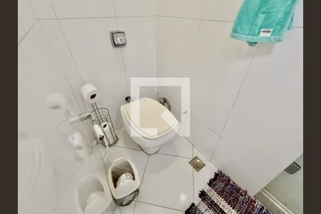 Apartamento à venda com 156m², 3 quartos e sem vagaBanheiro social 2