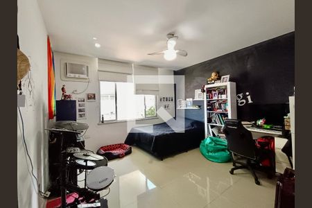 Apartamento à venda com 156m², 3 quartos e sem vagaQuarto