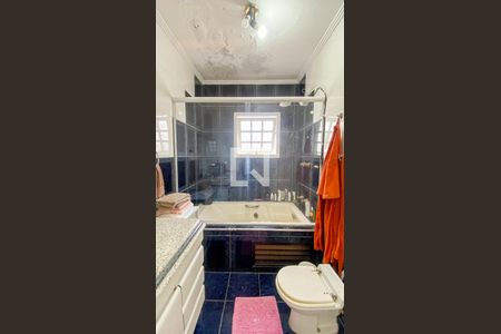 Casa à venda com 400m², 3 quartos e 6 vagasBanheiro da Suíte