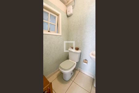 Casa à venda com 400m², 3 quartos e 6 vagasBanheiro