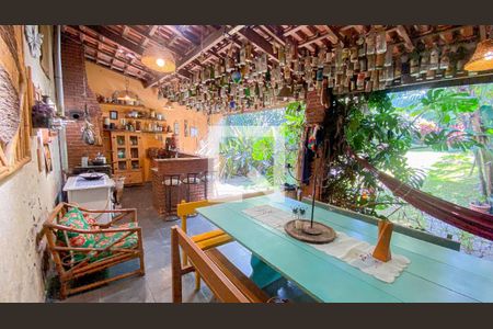 Casa à venda com 400m², 3 quartos e 6 vagasJardim - Quintal - Churrasqueira