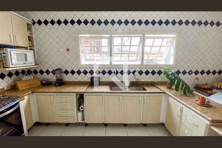 Casa à venda com 400m², 3 quartos e 6 vagasCozinha