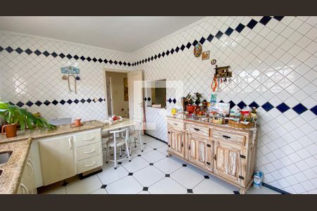 Casa à venda com 400m², 3 quartos e 6 vagasCozinha