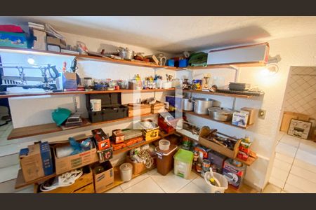 Casa à venda com 400m², 3 quartos e 6 vagasQuarto Oficina