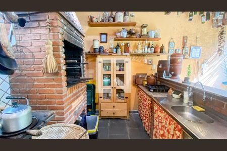 Casa à venda com 400m², 3 quartos e 6 vagasJardim - Quintal - Churrasqueira