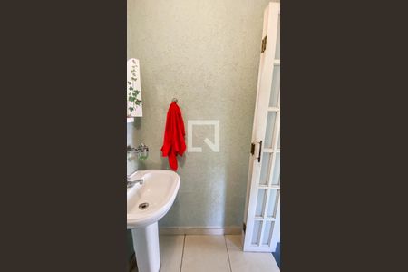 Casa à venda com 400m², 3 quartos e 6 vagasBanheiro