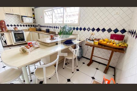 Casa à venda com 400m², 3 quartos e 6 vagasCozinha