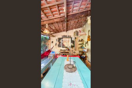 Casa à venda com 400m², 3 quartos e 6 vagasJardim - Quintal - Churrasqueira