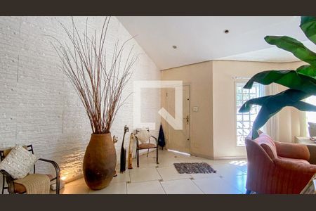 Casa à venda com 400m², 3 quartos e 6 vagasSala