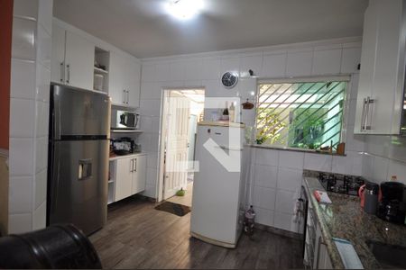 Casa à venda com 112m², 3 quartos e 2 vagasCozinha