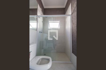 Casa de condomínio à venda com 303m², 3 quartos e 4 vagasBanheiro da Suíte 2