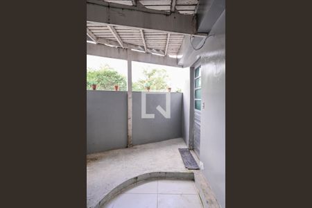 Casa à venda com 250m², 4 quartos e 4 vagas Casa à venda com 250m², 4 quartos e 4 vagasTerraço