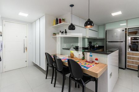 Apartamento à venda com 200m², 3 quartos e 2 vagasCozinha