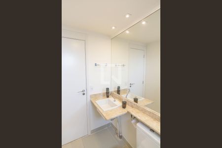 Apartamento à venda com 84m², 2 quartos e 2 vagasBanheiro da Suíte