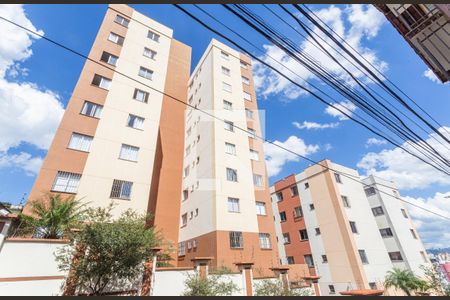 Apartamento à venda com 71m², 3 quartos e 1 vaga Apartamento à venda com 71m², 3 quartos e 1 vagaFachada