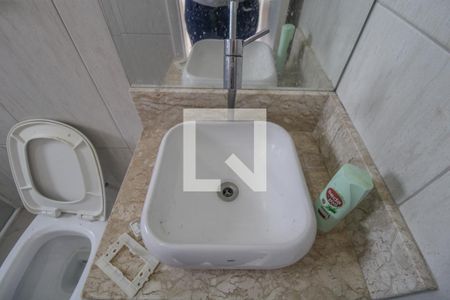Casa à venda com 200m², 4 quartos e 3 vagas Casa à venda com 200m², 4 quartos e 3 vagasBanheiro 1