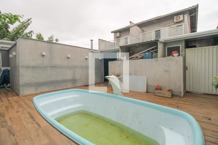 Casa à venda com 200m², 4 quartos e 3 vagas Casa à venda com 200m², 4 quartos e 3 vagasÁrea Externa