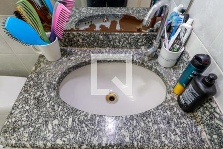 Apartamento à venda com 49m², 2 quartos e 1 vaga Apartamento à venda com 49m², 2 quartos e 1 vagaBanheiro