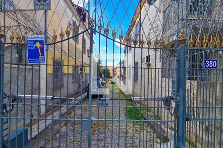 Casa à venda com 152m², 2 quartos e 2 vagasFachada do Condomínio com placa