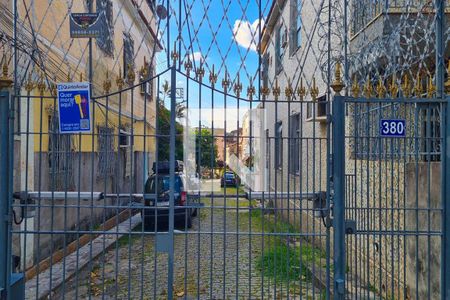 Casa à venda com 152m², 2 quartos e 2 vagasFachada do Condomínio com placa