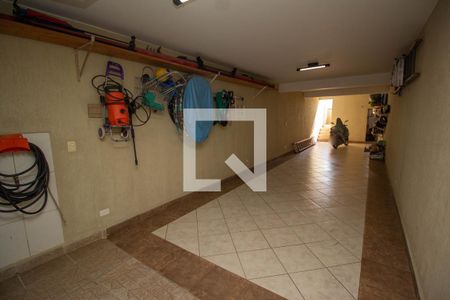 Casa à venda com 150m², 2 quartos e 4 vagas Casa à venda com 150m², 2 quartos e 4 vagasGaragem