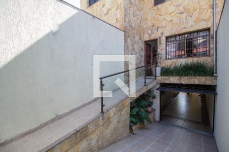 Casa à venda com 150m², 2 quartos e 4 vagas Casa à venda com 150m², 2 quartos e 4 vagasGaragem