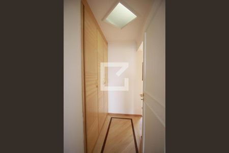 Apartamento à venda com 222m², 4 quartos e 3 vagasQuarto 3