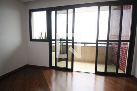 Apartamento à venda com 222m², 4 quartos e 3 vagasVaranda Piso inferior