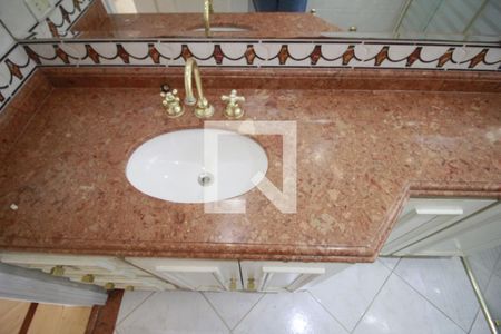 Apartamento à venda com 222m², 4 quartos e 3 vagasBanheiro Social