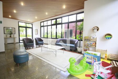 Apartamento à venda com 222m², 4 quartos e 3 vagasÁrea comum - Salão de festas