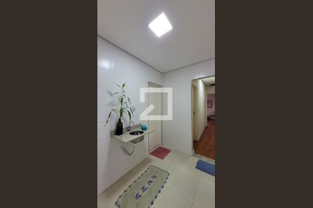 Casa à venda com 167m², 15 quartos e 4 vagas Casa à venda com 167m², 15 quartos e 4 vagasCorredor