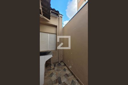 Casa à venda com 167m², 15 quartos e 4 vagas Casa à venda com 167m², 15 quartos e 4 vagasÁrea de Serviço