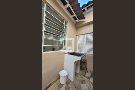 Casa à venda com 167m², 15 quartos e 4 vagas Casa à venda com 167m², 15 quartos e 4 vagasÁrea de Serviço