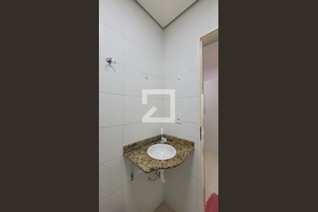 Casa à venda com 167m², 15 quartos e 4 vagas Casa à venda com 167m², 15 quartos e 4 vagasBanheiro 2