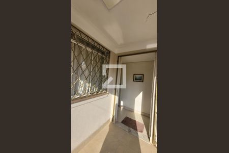 Casa à venda com 167m², 15 quartos e 4 vagas Casa à venda com 167m², 15 quartos e 4 vagasHall de entrada