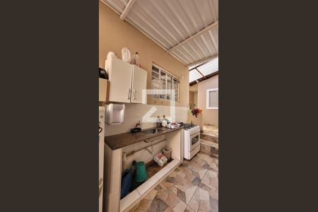 Casa à venda com 167m², 15 quartos e 4 vagas Casa à venda com 167m², 15 quartos e 4 vagasÁrea comum