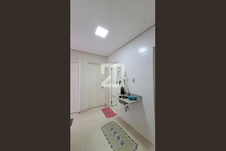 Casa à venda com 167m², 15 quartos e 4 vagas Casa à venda com 167m², 15 quartos e 4 vagasCorredor