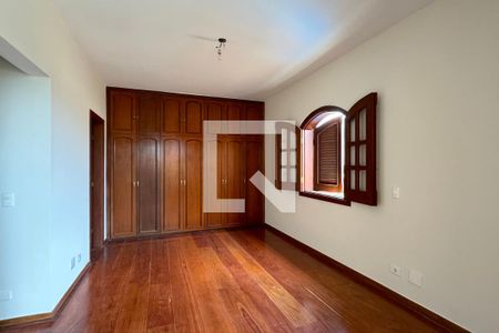 Casa de condomínio à venda com 630m², 4 quartos e 2 vagasSuíte 2