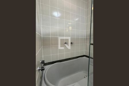 Casa de condomínio à venda com 630m², 4 quartos e 2 vagasBanheiro da Suíte 3