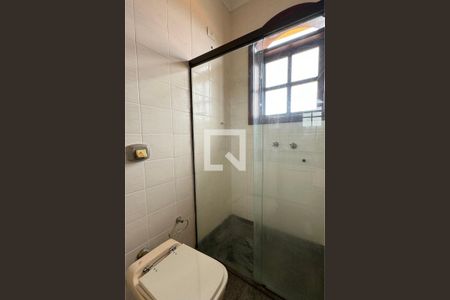 Casa de condomínio à venda com 630m², 4 quartos e 2 vagasBanheiro da Suíte 2