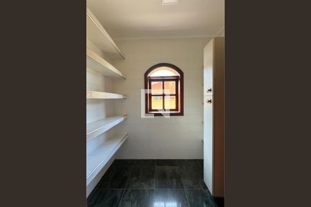 Casa de condomínio à venda com 630m², 4 quartos e 2 vagasDespensa