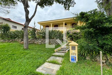 Casa de condomínio à venda com 630m², 4 quartos e 2 vagasFachada